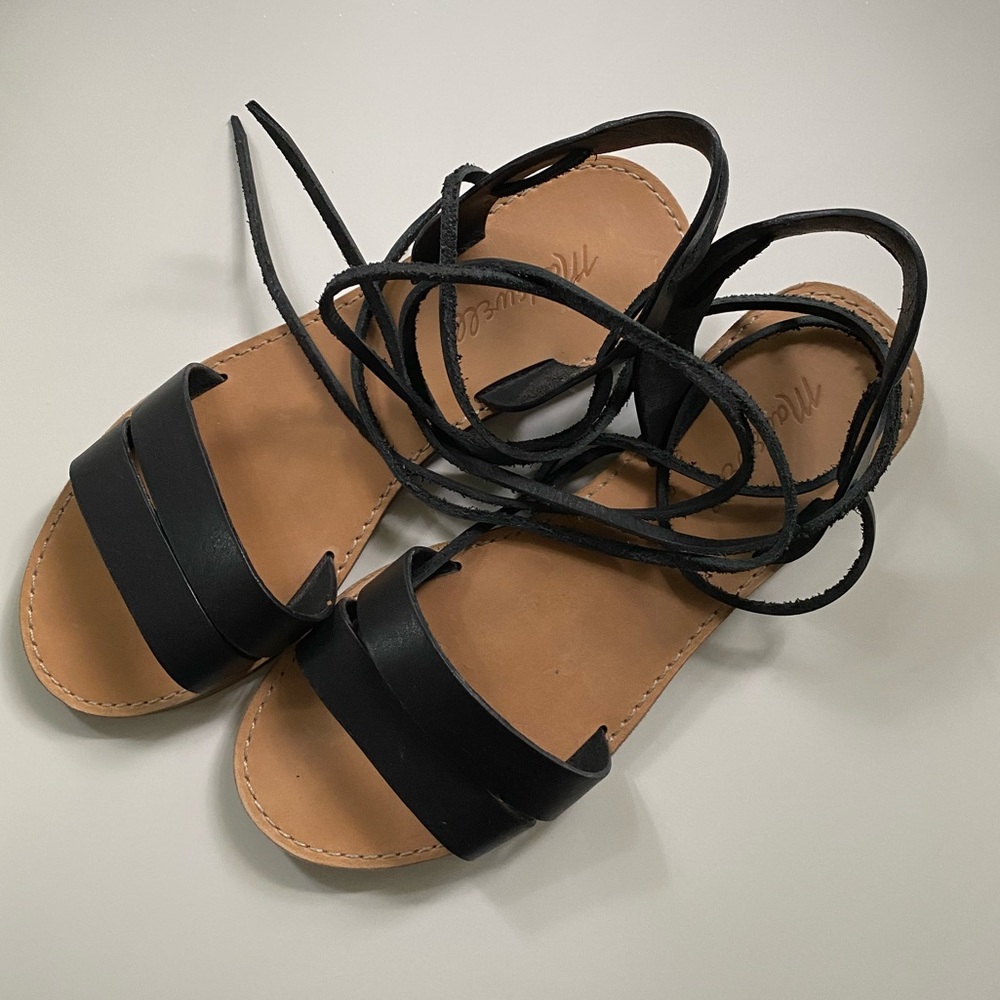 NWOT Madewell Black Leather Strappy Flat Sandals - Picture 3 of 4